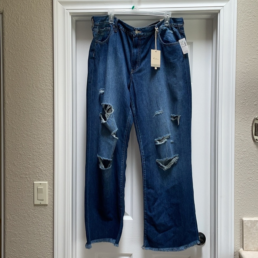 Kancan Jeans Size 33X32 will fit 13/14